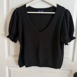 GAP Women's Lightweight Black V-Neck Sweater